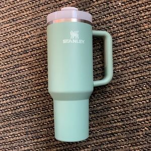 Stanley cup - the Quencher H2.0 Flowstate Tumbler - 40oz - Eucalyptus